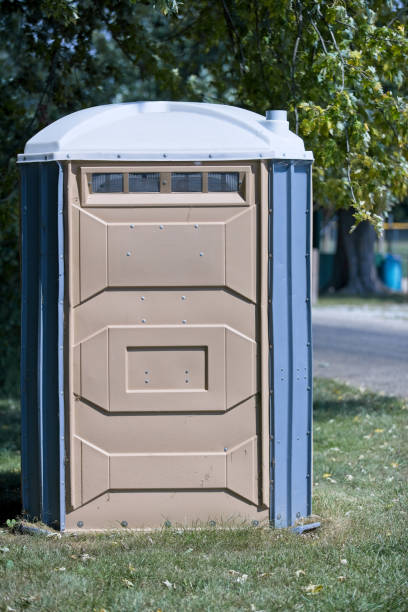 Porta potty delivery and setup in El Segundo, CA